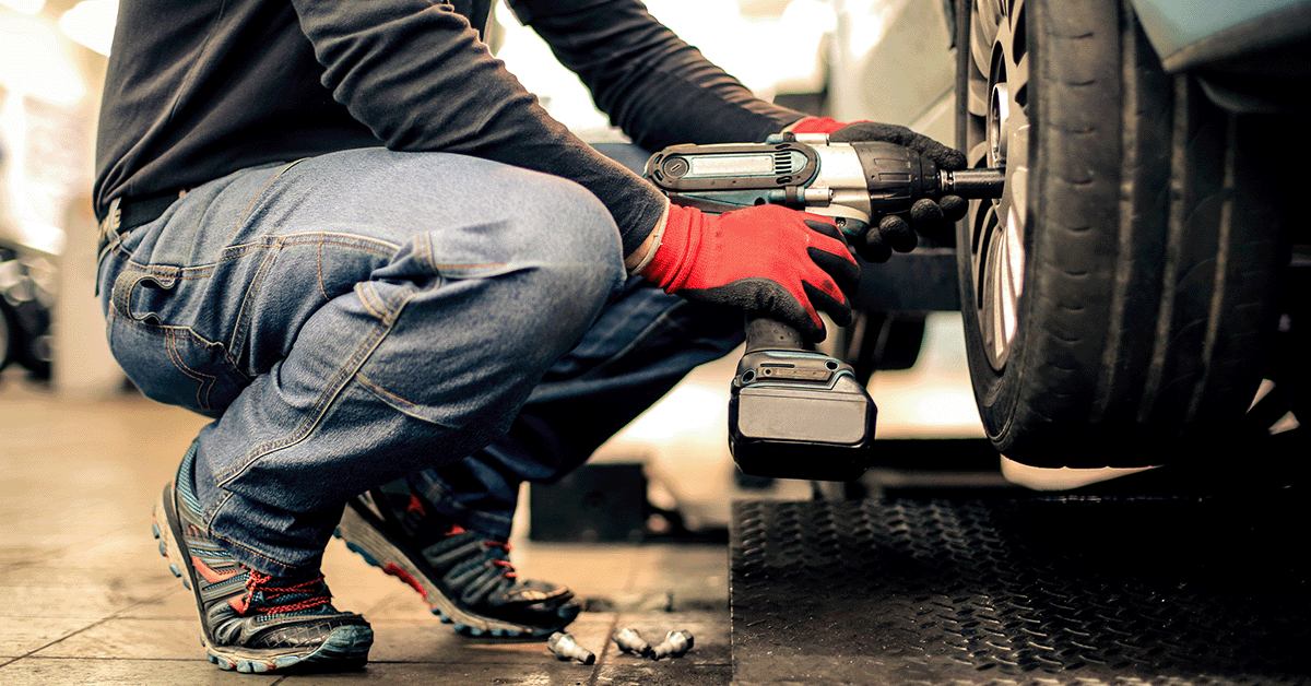 Choosing the Right Auto Service Provider for Maintaining Your Vehicle